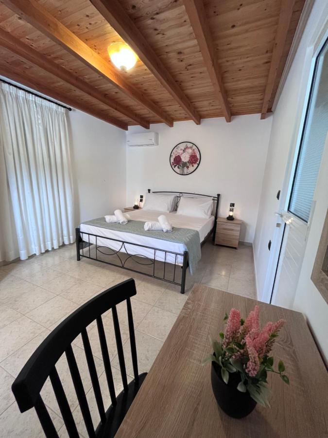 Kosaris Cottage Zipárion Екстериор снимка