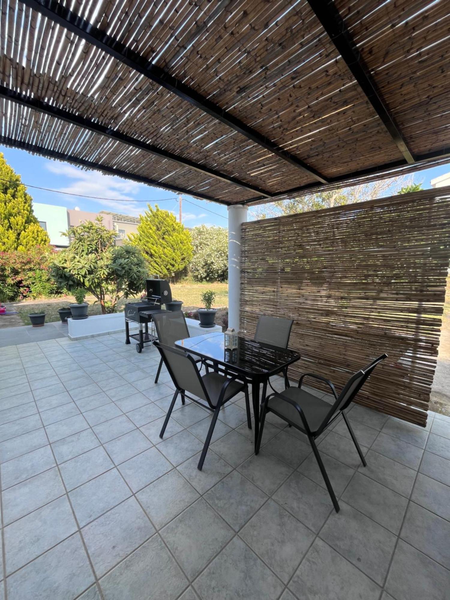 Kosaris Cottage Zipárion Екстериор снимка